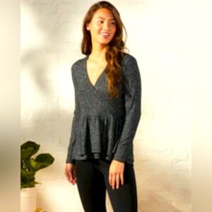 UPWEST Ultra-Soft Wrap Top - CHARCOAL HEATHER / XS NWT❤️